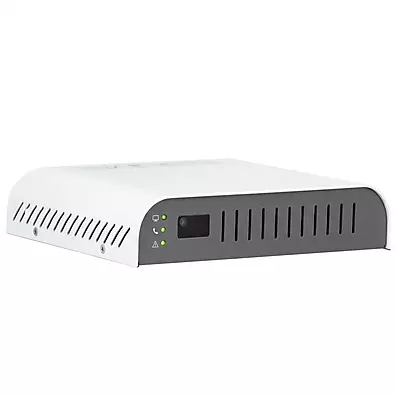Gateway VoIP Khomp UMG Modular 300 — Modular E1/T1, FXS, FXO e GSM, 3 Slots, 2 Portas Gigabit e até 46 Chamadas Simultâneas